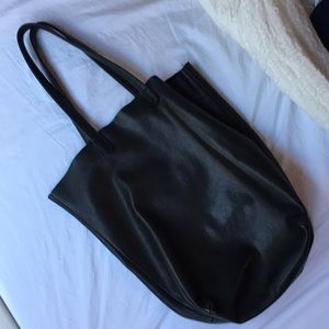 BAGGU Black leather tote - unlined interior!